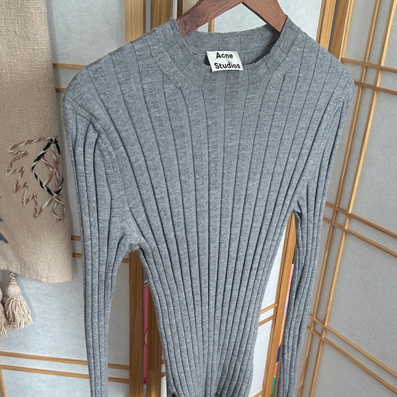 Acne Studios Light Gray Ribbed Crew Neck Sweater - Picture 3 of 10